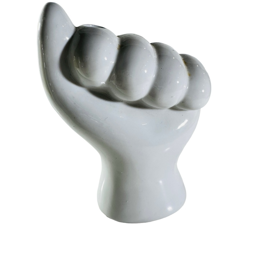 Life-size white vintage hand vase,  fist vase - Picture 4 of 6
